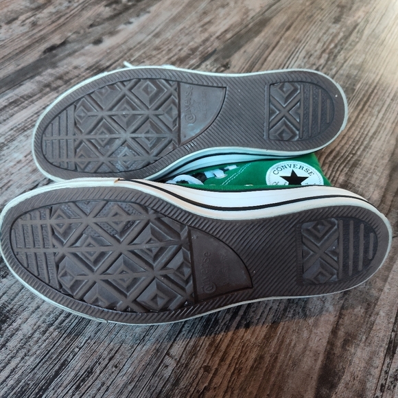 LIKE NEW Chuck Taylor Converse All stars Women size 8 men size 6 - Picture 12 of 16